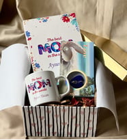 Kişiye Özel The Best Mom Tasarımlı Kupa Sert Kapaklı Defter Ve İnci Kolye Anneler Günü Hediye Seti