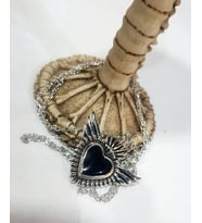 BLACK HEART WINGS KOLYE