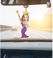 Kişiye Özel Karikatürlü Kraliçe Temalı Ahşap Araba Dikiz Ayna Süsü