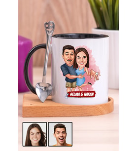 Sevgiliye Hediye Evlenme Teklifi Temalı Karikatürlü Ahşap Altlıklı Siyah Kupa Bardak