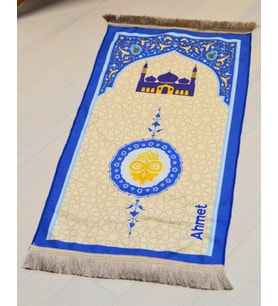 İsim Yazılı Özel Nakışlı Çocuk Seccadesi  Kişiye Özel, Renkli ve Eğlenceli Tasarım (Mavi)