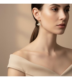 STİL İNCİSİ/XUPING JEWELRY YAPRAK MODEL ZİRKON TAŞLI KÜPE