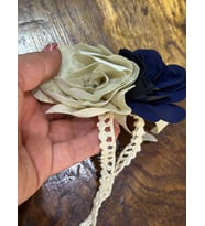 11X7 CM ÇİFT GÜLLÜ TAŞLI TASARIM İĞNELİ BROŞ YAKA İĞNESİ