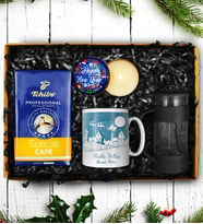 Yılbaşına Özel Mutlu Yıllar Kupası & Tchibo 250 Gram Filtre Kahve & French Press & Yılbaşı Mumu Hediye Seti