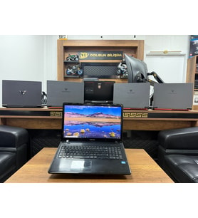 Samsung NP270E5E-X01TR i5-4200U 8GB 128GB GT710M 15.6" Notebook (İKİNCİ EL)