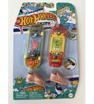 Hot Wheels Skate Retro Temalı İkili Parmak Kaykay ve Ayakkabı - Model 3 (Çok Renkli)