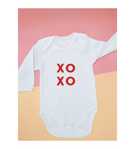 XOXO Kırmızı Baskılı Sevgililer Günü Konsept Zıbın