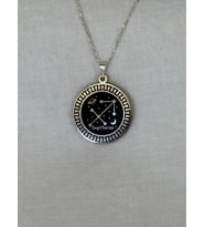 Sy Kuyumculuk Burç YAY (SAGITTARIUS) YILDIZ Haritalı Mineli Kolye (Gümüş Gri)