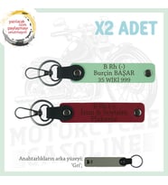 Motorcu Yolculara, İsim Plaka ve B Rh (-) Yazılı Güvenli Sürüş 2'li Anahtarlık Set, Kırmızı-Yeşil-Gr (Çok Renkli)