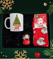 Yılbaşına Özel Kişiye Özel Kupa Bardak & Yılbaşı Tasarım Çorap & Noel Baba Kar Küresi Hediye Seti