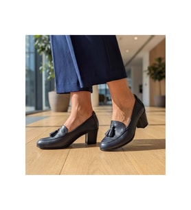 Arya 114 - Hakiki Deri Püskül Detaylı Kadın Klasik Topuklu Ayakkabı - LACİVERT - 39