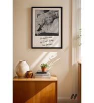 Anneye Özel Siyah Beyaz Fotoğraflı Poster, Siyah Çerçeveli Duvar Tablosu