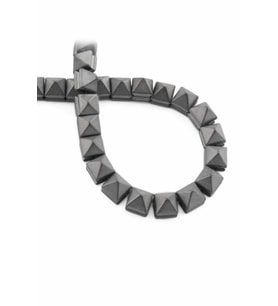 Hematit Doğal Taş Mat Açık Gri Piramit Kesim 8x8x8mm Dizi [AA]