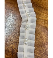 EKRU İNCİ BONCUKLU PİLELİ ŞERİT DİKİŞ GİYİM AKSESUARI EN 4 CM (1 METRE )
