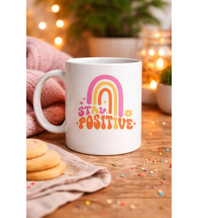 Stay Positive Tasarımlı Porselen Kupa MODEL 144 – Renkli Gökkuşağı Desenli, Motivasyon Veren Kahve & Çay Kupası – Hediyelik Kupa