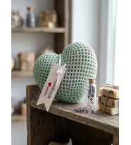 Mumelia Candles Dokulu Kalp - Doğal Soya Blok Dekoratif Mum - Soluk Yeşil