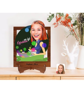BK Gift Kişiye Özel En İyi Öğretmen Karikatürlü Ahşap Standlı 3D Biblo-2 (Beyaz)