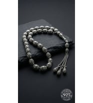 925 Ayar Oval Kesim 3 Kamçılı Püskül Orta Boy Karo İşlemeli Otantik Gümüş Tesbih (Gümüş-Siyah)
