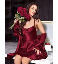 Amora Secret Özel Tasarım Sırt Dekolteli Sabahlıklı Saten Bordo 2'li Gecelik Takımı