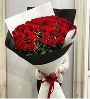 50 li kırmızı gül buketi