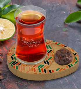 BK Gift Kişiye Özel Modern Art Tasarımlı Doğal Ahşap Tabaklı Heybeli Çay Bardağı Sunum Seti Model 2