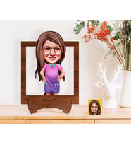 BK Gift Kişiye Özel Kız Çocuk Karikatürlü Ahşap Standlı 3D Biblo-3 (Beyaz)
