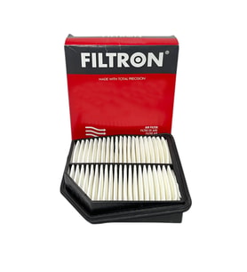 Filtron Suzuki Grand Vitara II 1.9 95 Kw, 2.4 122-124 Kw, 3.2 171 Kw 2005-2015 Büyük Tip Hava Filtresi (Beyaz-Gri)