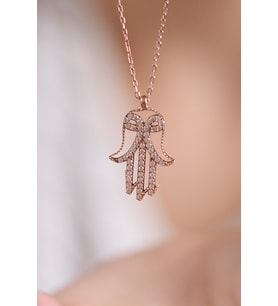 Fatma Ananın Eli Motifli Taşlı 14 K Rose Gold Kaplama Kadın Kolye
