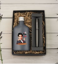 BK Gift Kişiye Özel The Baba Karikatürlü Antrasit Tasarım Cam Şişede Kolonya 200 ml ve Metal Roller Kalem ve Hediye Kutusu-4, Babaya Hediye, Babalar Günü Hediyeleri, Hediyelik Baskılı Kolonya
