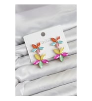 Mey İthalat® Karışık Renkli Kristal Çiçek Küpe