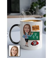 Kadın Okul Öncesi Öğretmenine Hediye Karikatürlü Sihirli Kupa Bardak