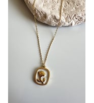 Sedefli Model Gold Vip Kolye