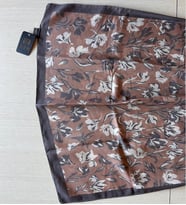 ZER Çiçek Motifli Floral Desenli  Tasarım Şal (Açık Kahve)