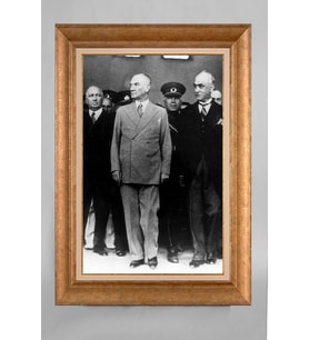Altın Varaklı Paspartulu Çerçeveli Atatürk Tablo nt1079