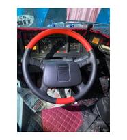 DİKİŞLİ DİREKSİYON KILIFI SİYAH/KIRMIZI DERİ SİYAH DİKİŞLİ VOLVO TIR KAMYON
