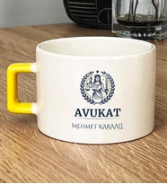 Kişiye Özel Karikatürlü Erkek Avukat Lüks Fincan Avukatlar Günü Hediyesi