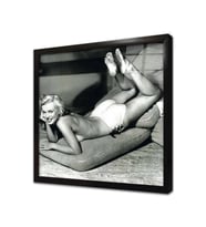 Siyah Beyaz Marilyn Monroe Çerçeveli Cam Tablo