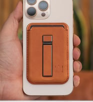 Easy Standlı MagSafe Uyumlu Kişiye Özel İsim Baskılı Telefon Kartlığı