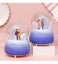 White Moon Büyük Boy Püskürtmeli Işıklı Müzikli Kar Küresi