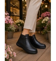BEREN Hakiki Deri Siyah Kadın Bot Ortopedik Düz Taban Çift Fermuarlı Comfort Casual Günlük Sneaker Bot