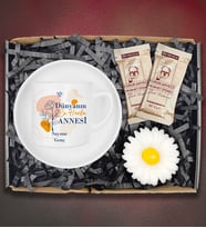 Anneler Günü Kişiye Özel Tasarım Fincan&Papatya Mum&Türk Kahvesi Hediye Seti