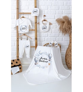 Pia Baby Premium Yenidoğan İçin İsme Özel Battaniyeli 5’li Zıbın Erkek Bebek Takımı 5009-04 (Ekru)