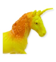 Çiftlik Hayvanları Serisi - Efsanevi Unicorn cm - Sarı - Tcu - 1 ADET