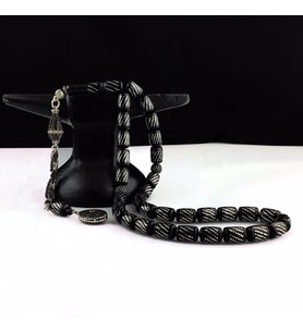 ZİRKON TAŞLI PÜSKÜLLÜ GÜMÜŞ İŞLEME KAPSÜL ATEŞ KEHRİBAR TESBİH (Siyah)