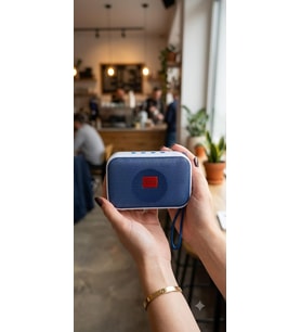Bluetooth Hoparlör Speaker LED Işıklı USB ve Hafıza Kartı Destekli Telefon Standlı Taşınabilir Tam Bir FİYAT PERFORMANS ÜRÜNÜ kaybetseniz üzülmeyeceğiniz hediyelik ürün (ÖN PANEL MAVİ)