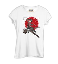 Attack on Titan Levi - Red Moon Beyaz Kadın Tshirt