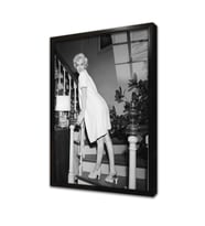 Siyah Beyaz Marilyn Monroe Çerçeveli Cam Tablo