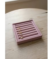 Süet Kumaş Pembe Renk 15 Cm / 15 Cm Yüzük Sergileme Standı