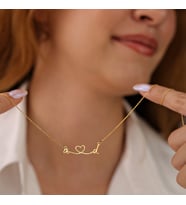 925 Ayar Gümüş Kişiye Özel Harfli Minimal Kalp Tasarımlı Kadın Kolye So0029