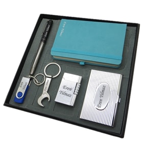 Signator® Mare  İsme Özel Set - 32 Gb. Usb Bellek + Çakmak + Not defteri  + Anahtarlık + Kalem ve Kartvizitlik  Kişiye Özel Hediyelik Set (Karışık)